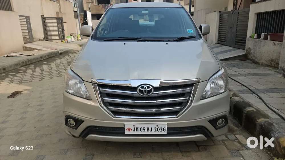 Toyota Innova 2016