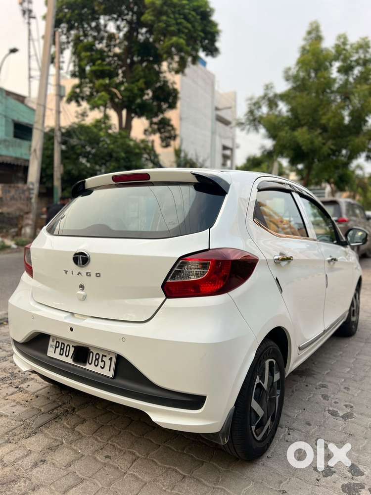 Tata Tiago 1.2 Revotron Xm, 2025, Petrol