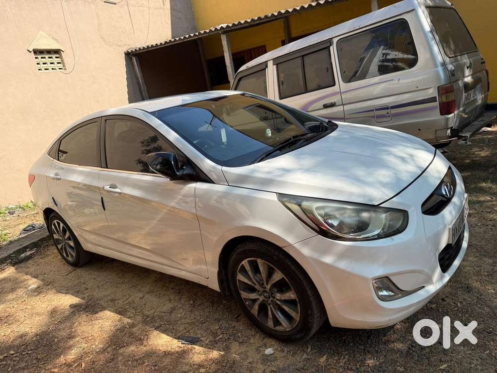 Hyundai Fluidic Verna 2014 Petrol 40000 Km Driven