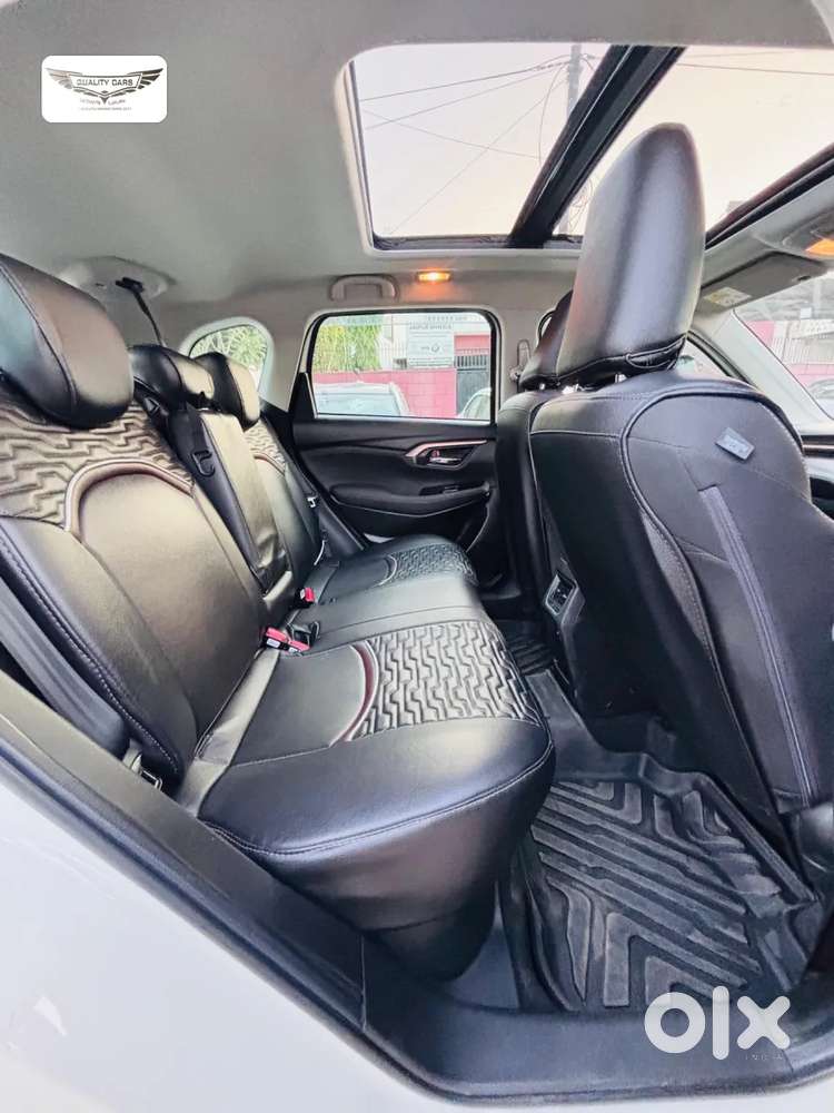 Maruti Suzuki Grand Vitara 1.5 Zeta Smart Hybrid At, 2023, Petrol