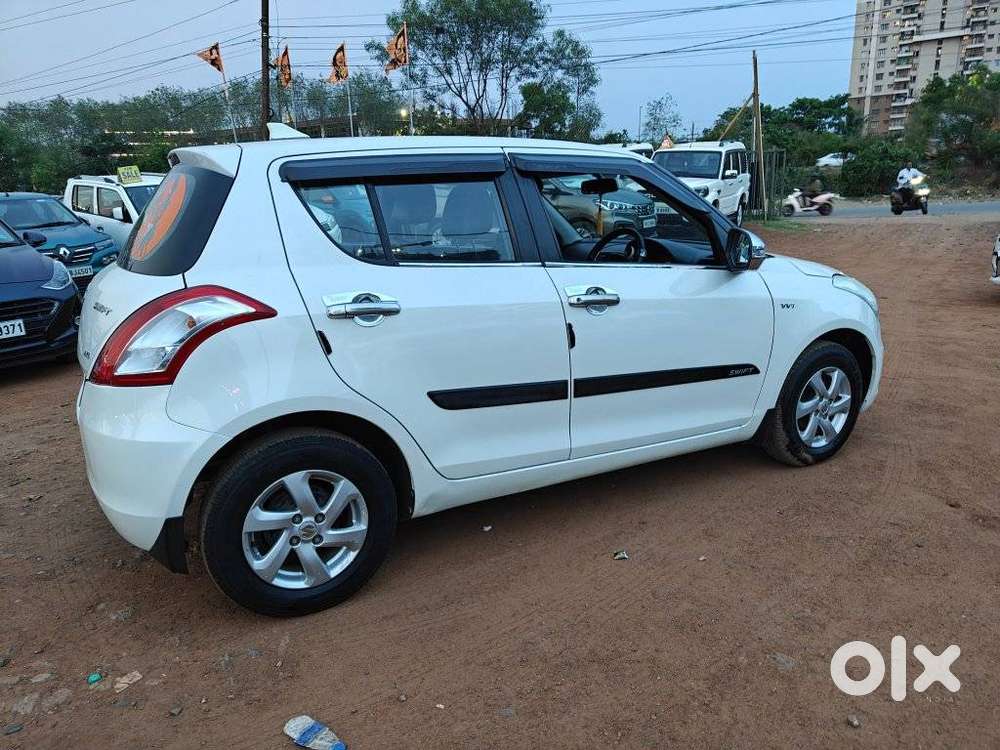 Maruti Suzuki Swift Vxi Optional, 2016, Petrol