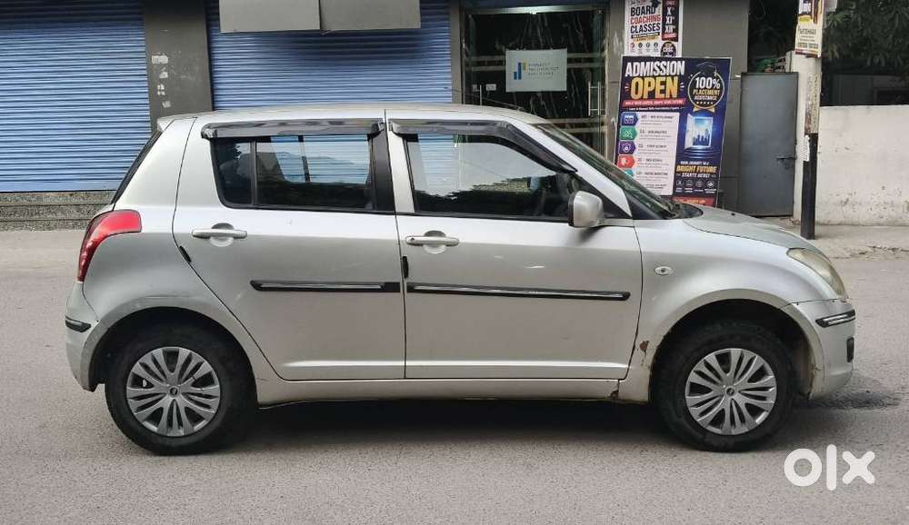 Maruti Suzuki Swift 1.3 Vxi, 2006, Petrol