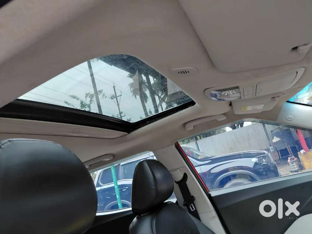 Mahindra Xuv300 2019 Diesel Good Condition W8 Optional
