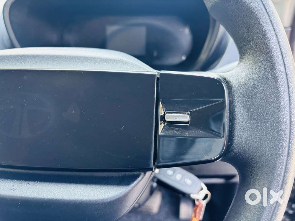 Tata Nexon Pure (s) 1.2 Petrol 6amt, 2025, Petrol