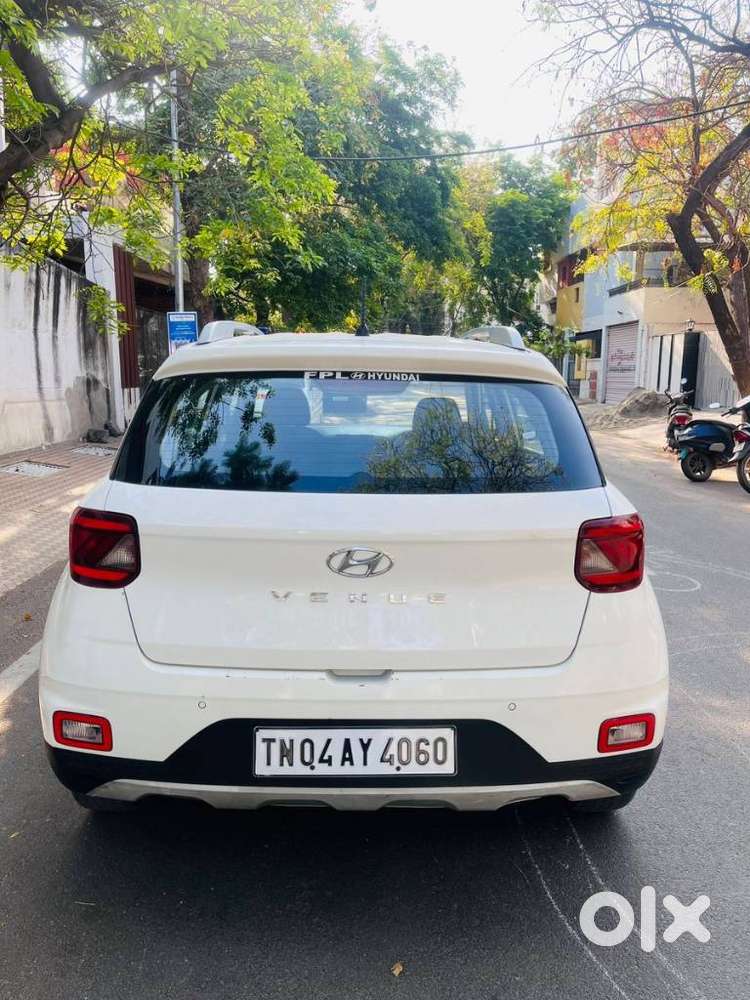 Hyundai Venue 1.2 S Plus, 2021, Petrol