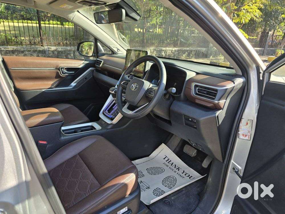 Toyota Innova Hycross 2.0 Zx (o) Hybrid 7 Str, 2024, Petrol