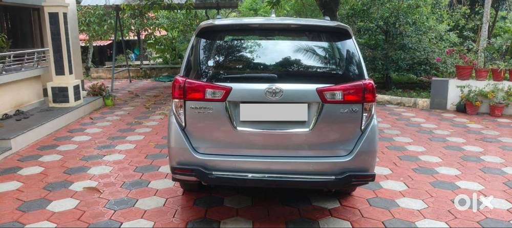 Innova Crysta 2016 , 144000 Km/ 1665000