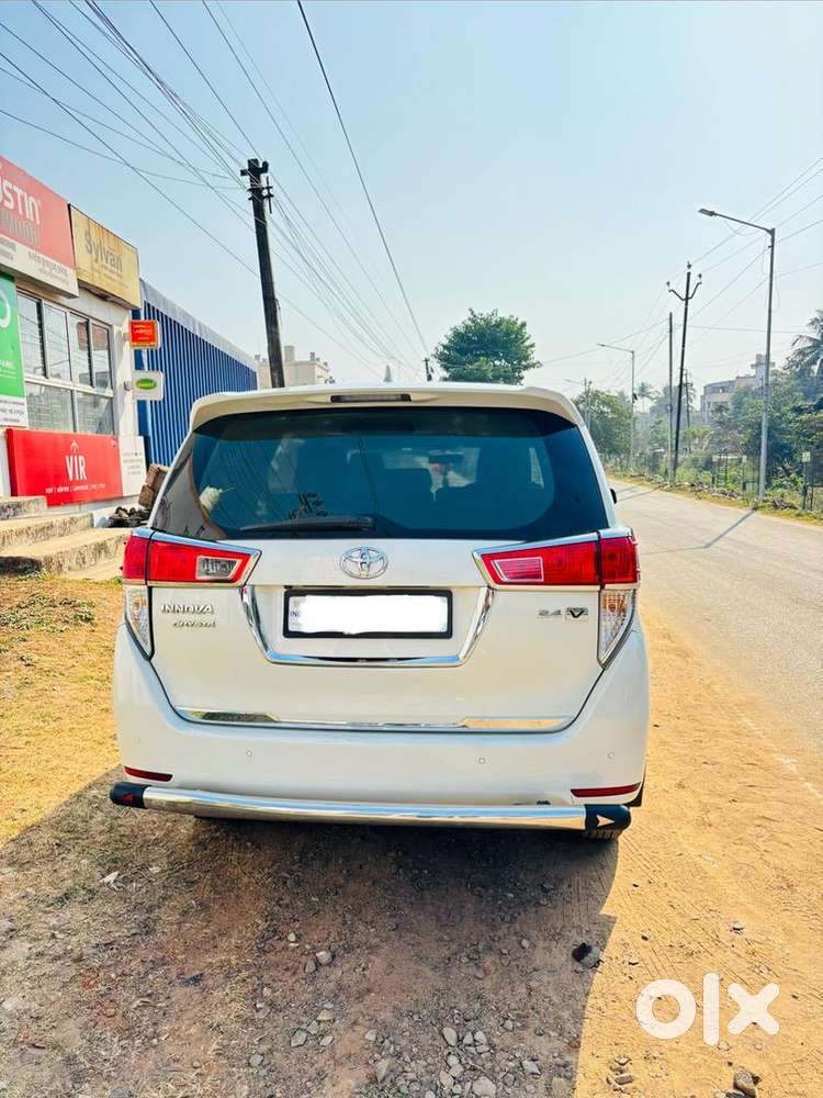 Toyota Innova Crysta 2020 Diesel Well Maintained