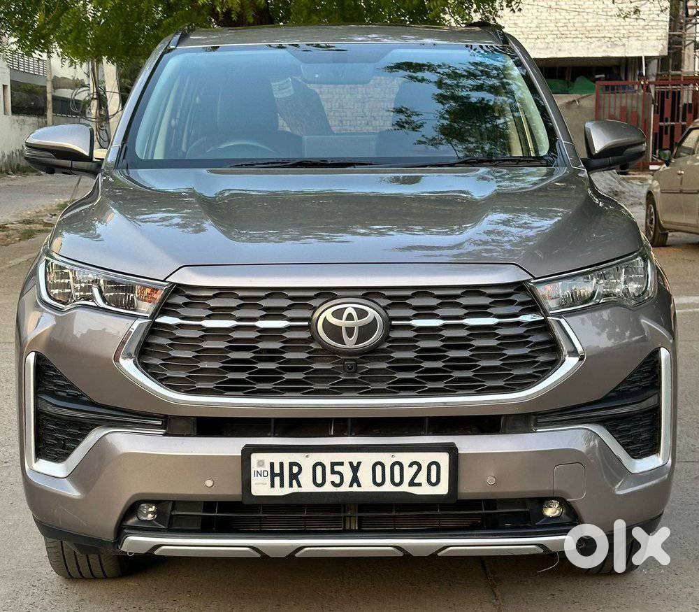 Toyota Innova Hycross 2.0 Vx (o) Hybrid 7 Str, 2024, Petrol