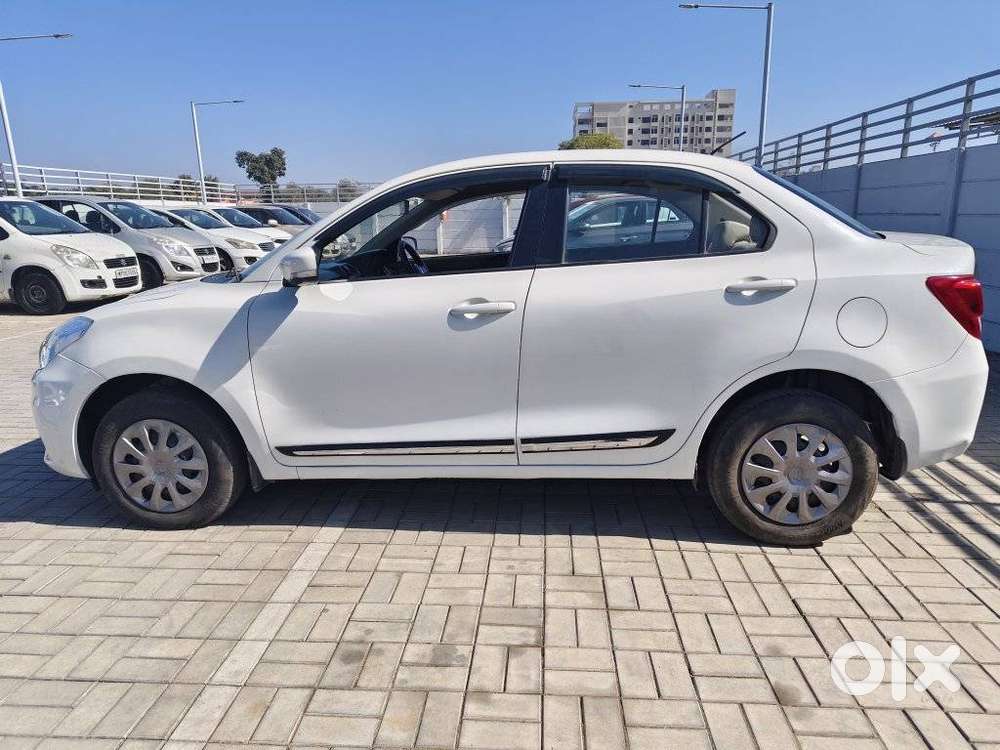 Maruti Suzuki Dzire 1.2 Vxi, 2022, Petrol