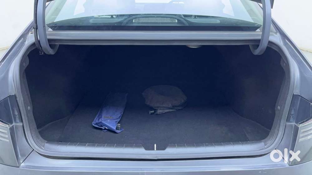 Hyundai Verna 1.5 Sx (o) Turbo Petrol Dct, 2023, Petrol