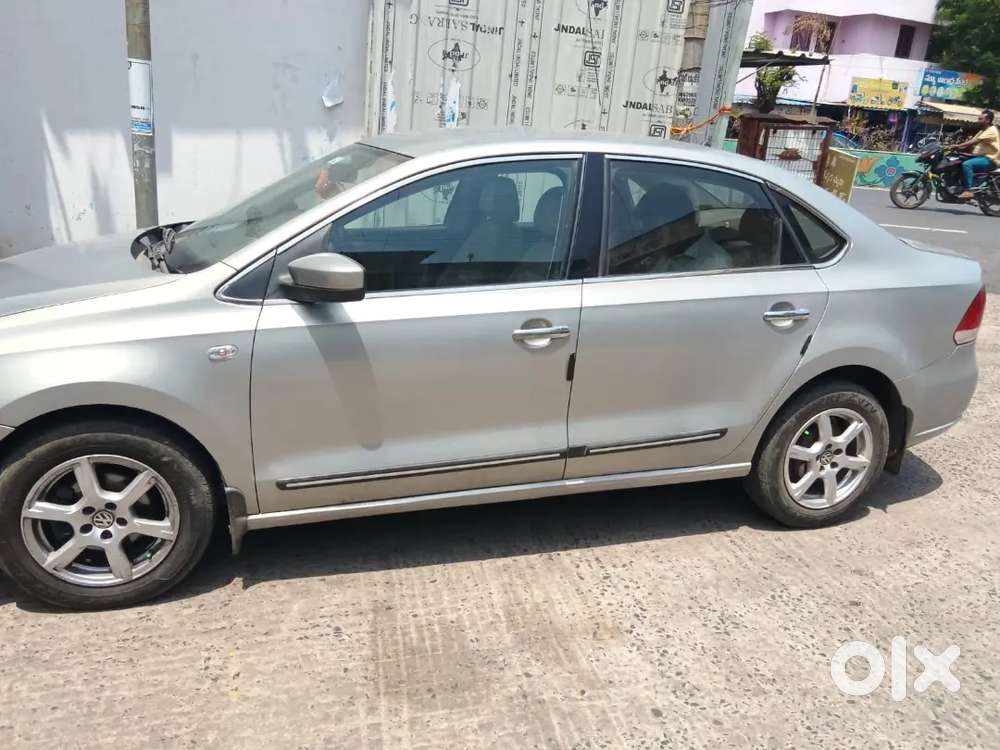 Volkswagen Vento Highline 2013