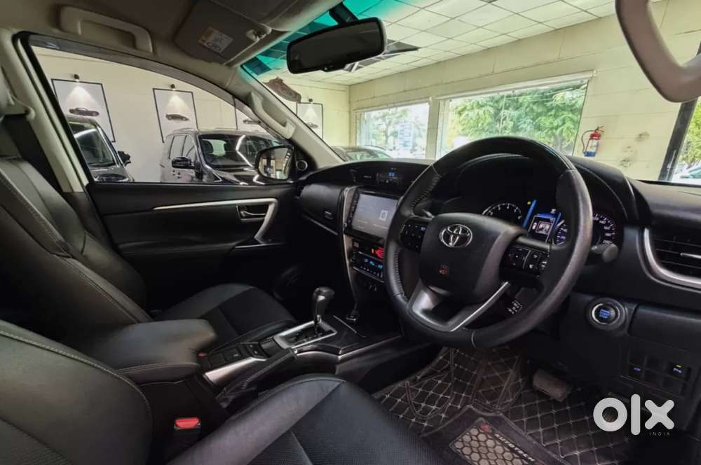 Toyota Fortuner 4x2 At 2.7 Petrol, 2025, Petrol