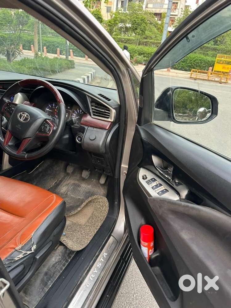 Toyota Innova Crysta 2017 Diesel Well Maintained