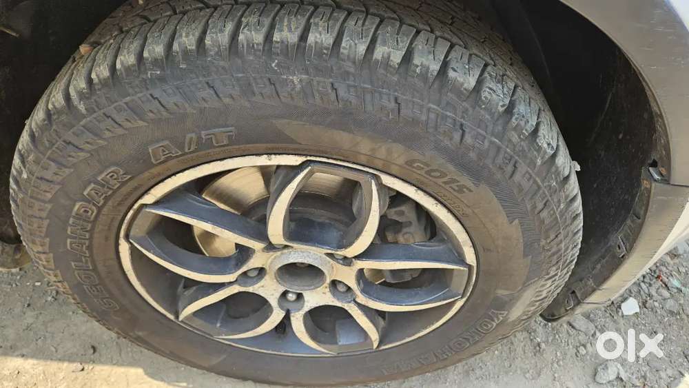 ​xuv500 W6  Recently Serviced  New Battery & Front Tyres  Mh05