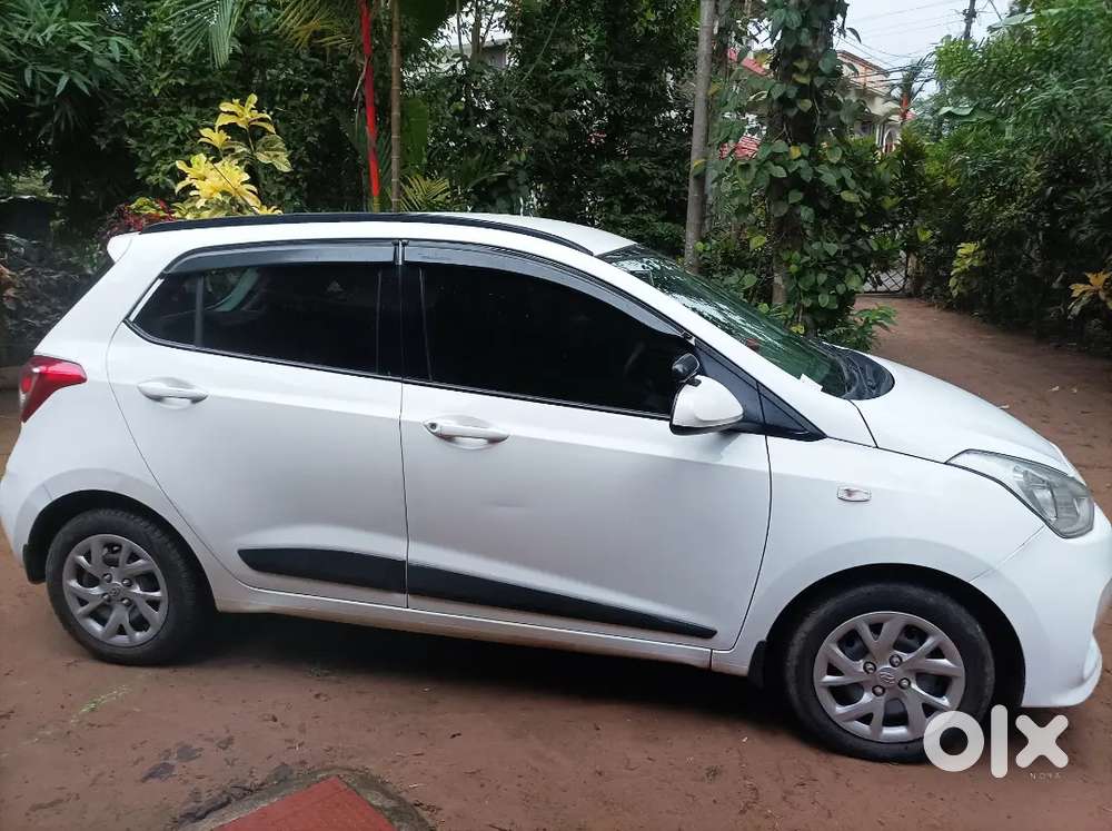 Hyundai Grand I10 2019 Petrol 30427 Km Driven