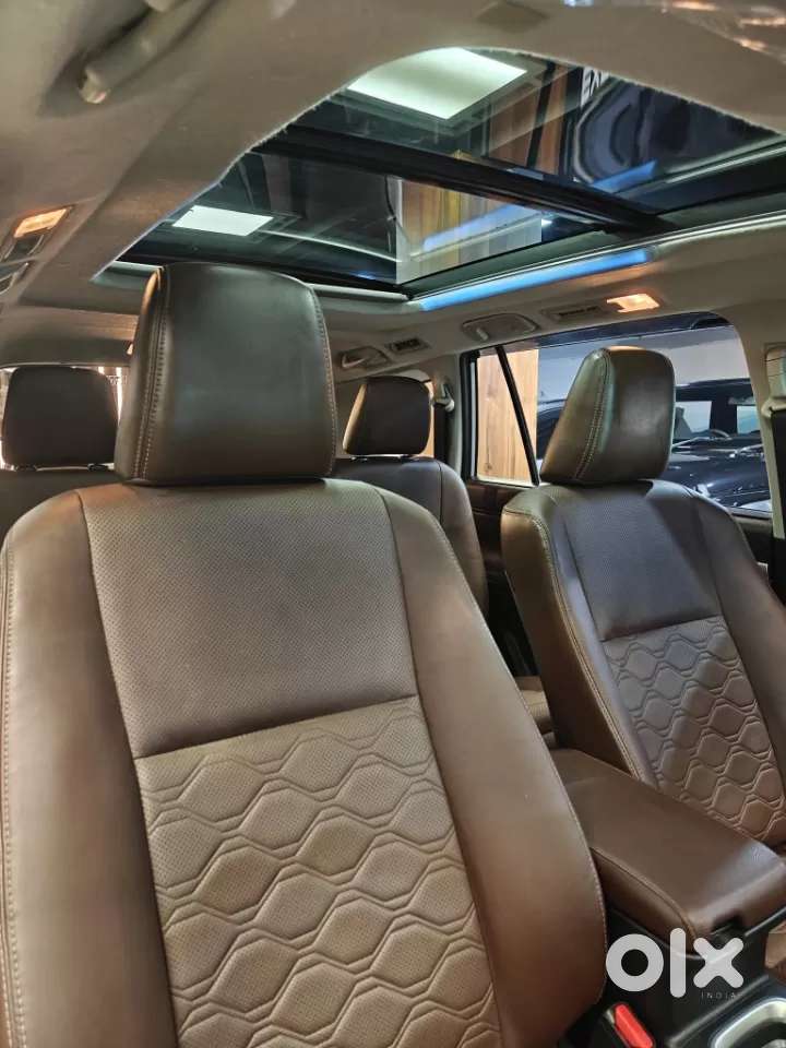 Toyota Innova Hycross 2.0 Zx Hybrid 7 Str, 2024, Petrol