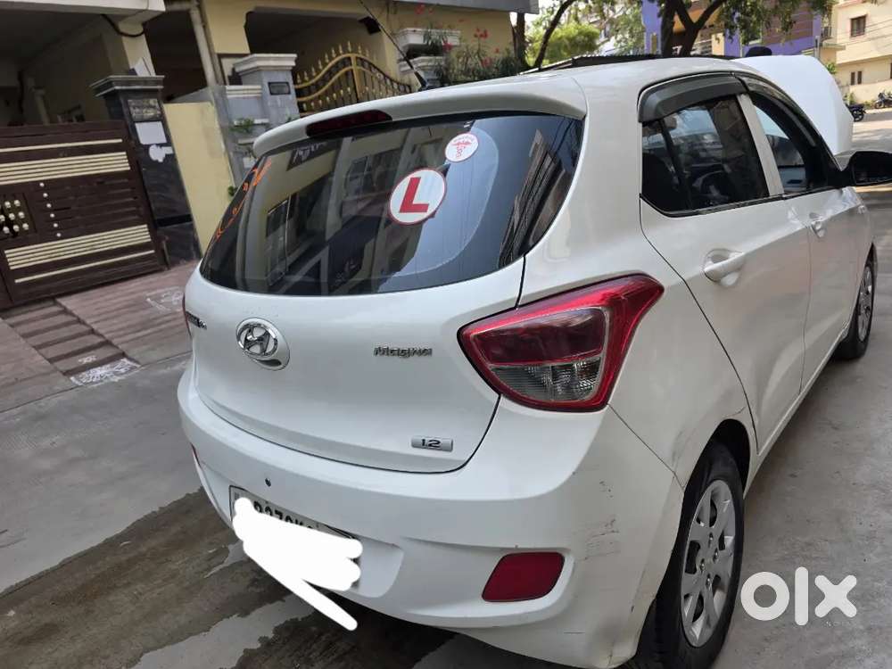 Hyundai Grand I10 2016 Petrol 68000 Km Driven Well Maintained