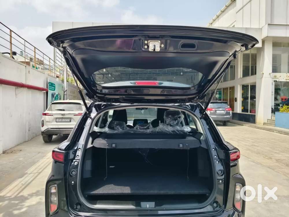 Toyota Urban Cruiser Hyryder, 2025, Petrol