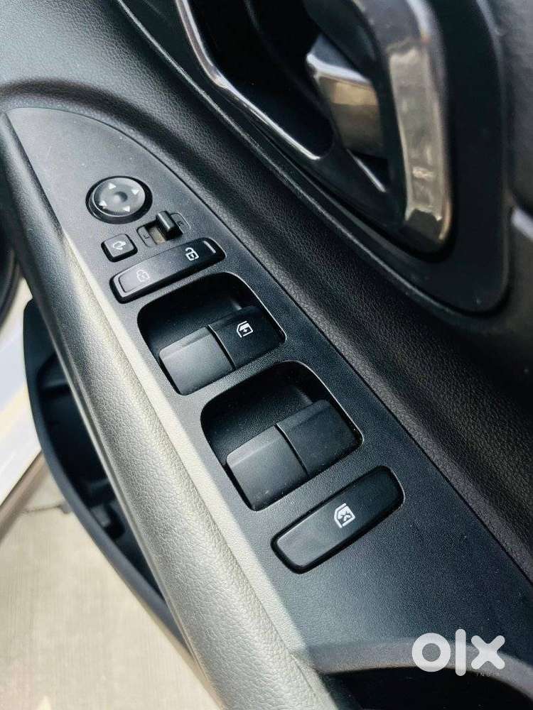 Hyundai I20 Sportz 1.2 Mt Dual Tone, 2021, Petrol