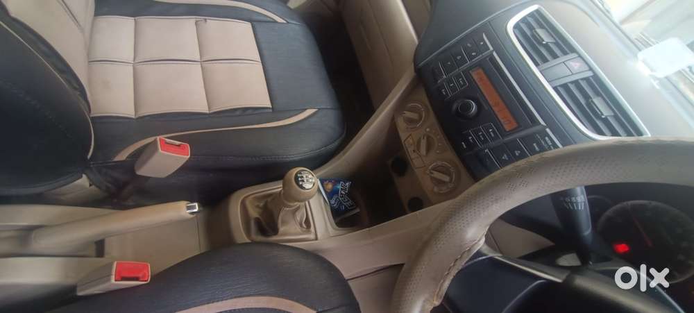 Maruti Suzuki Swift Dzire 1.2 Vxi Bsiv, 2013, Petrol