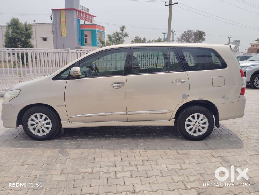 Toyota Innova 2.5 Vx 7 Seater Bs Iv, 2014, Diesel