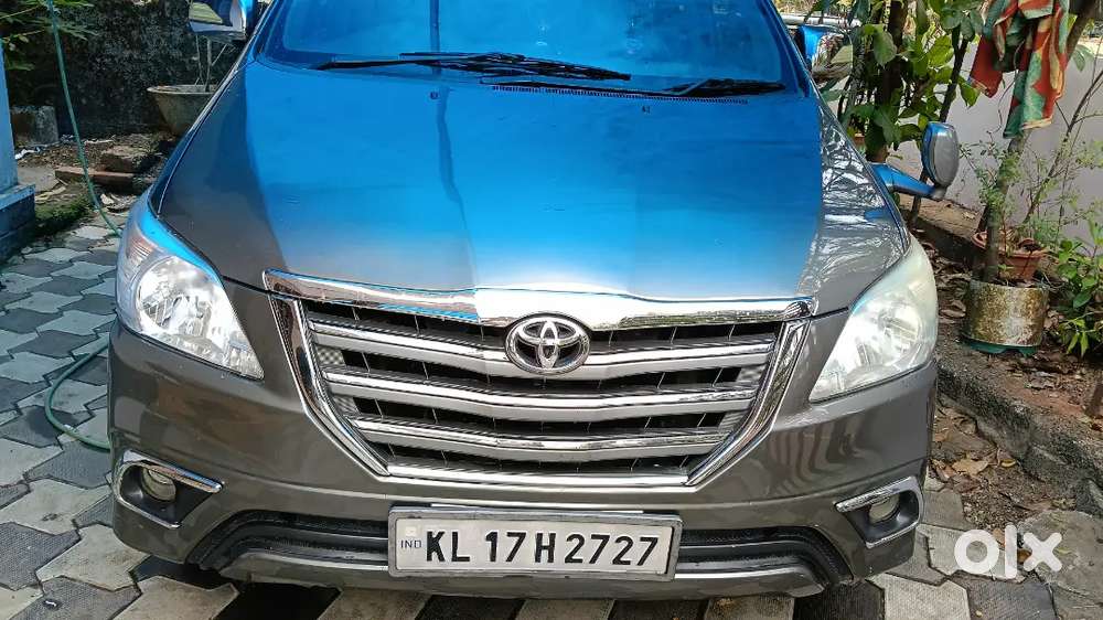 Toyota Innova G4 8 Seater 2012 Model