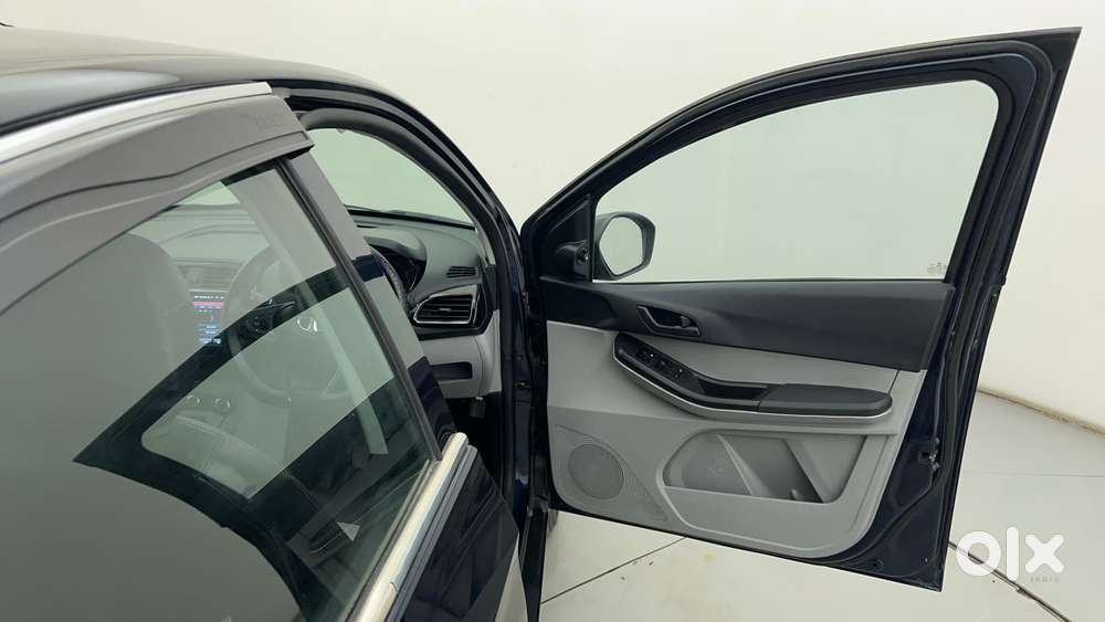 Tata Tiago 1.05 Revotorq Xt Option, 2023, Petrol