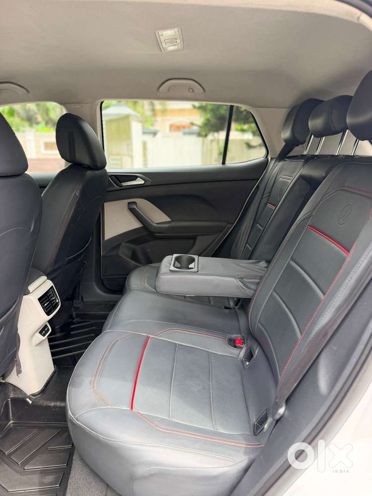 Volkswagen Taigun 1.0 Tsi Highline At, 2022, Petrol