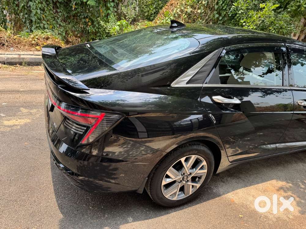 Hyundai Verna Petrol Top End Automatic Ivt Fully Loaded Black Colour