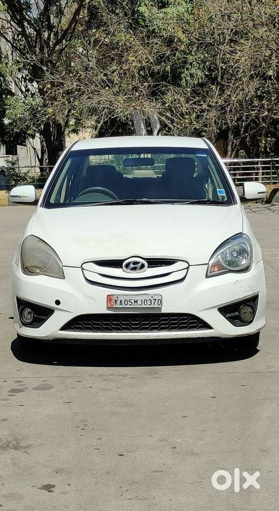Hyundai Verna Vtvt 1.4 E, 2010, Petrol