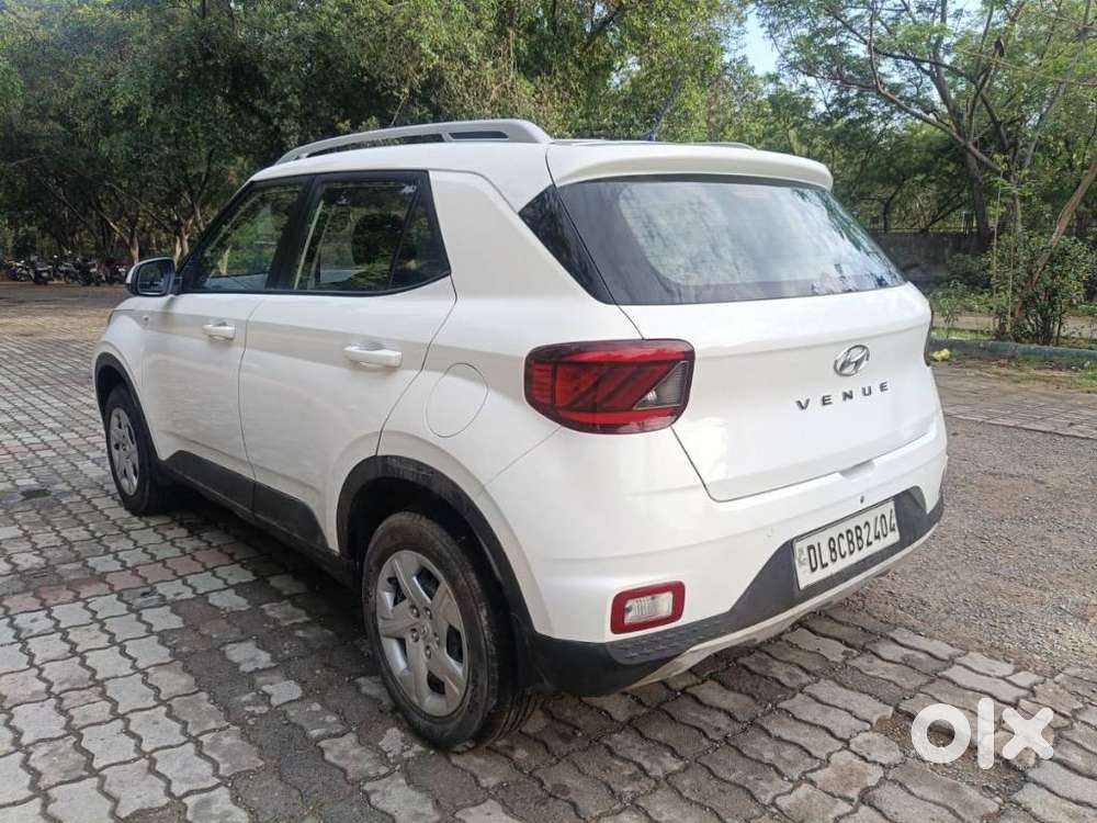 Hyundai Venue 1.2 S (o), 2021, Cng & Hybrids