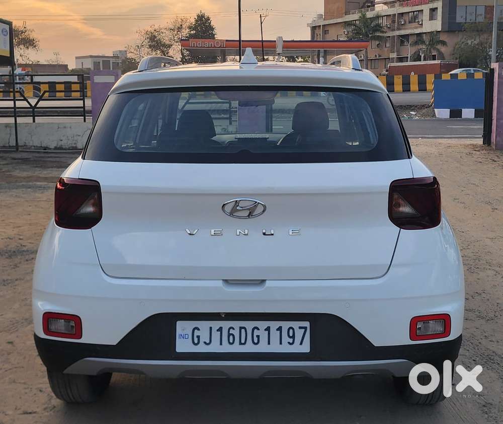 Hyundai New Venue, 2022, Cng & Hybrids