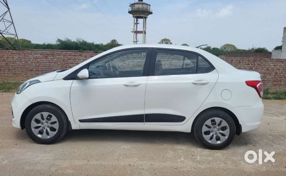 Hyundai Xcent 1.2l Kappa Dual Vtvt 5-speed Manual Base, 2017, Petrol
