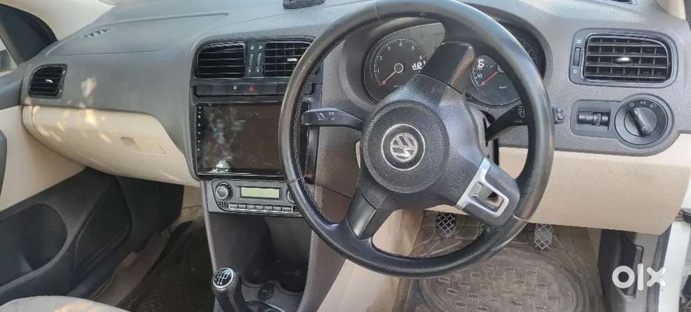 Volkswagen Vento Petrol Manual 2011