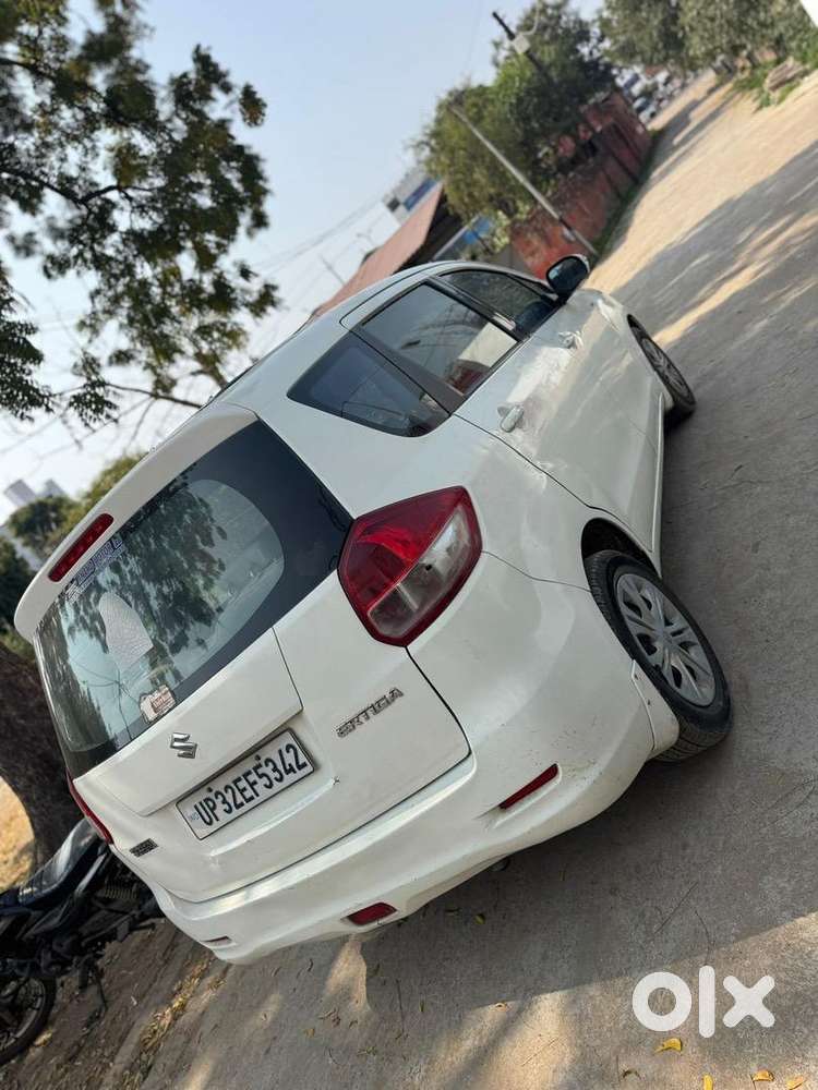 Maruti Suzuki Ertiga 2012