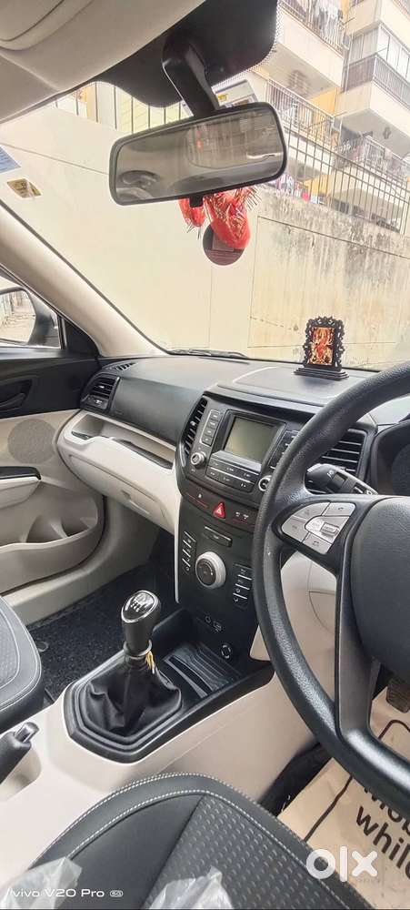 Mahindra Xuv300 2023 Petrol 27500 Km Driven