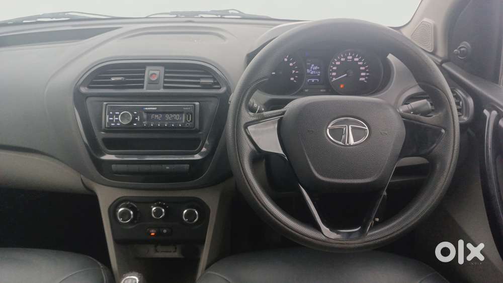 Tata Tiago 1.2 Revotron Xm, 2017, Petrol