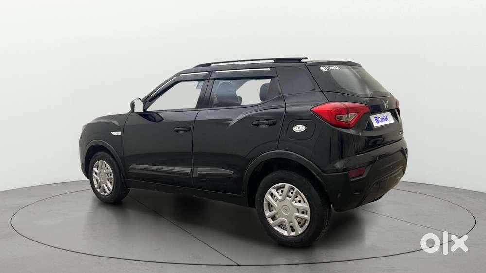 Mahindra Xuv300 W4, 2023, Petrol