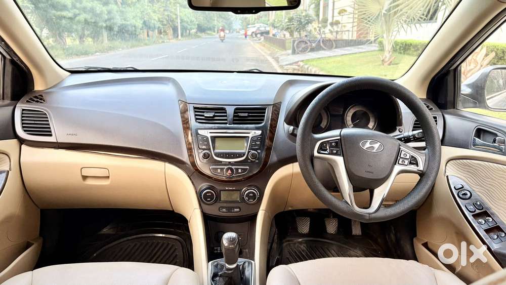 Hyundai Verna 1.6 Sx Vtvt, 2013, Petrol