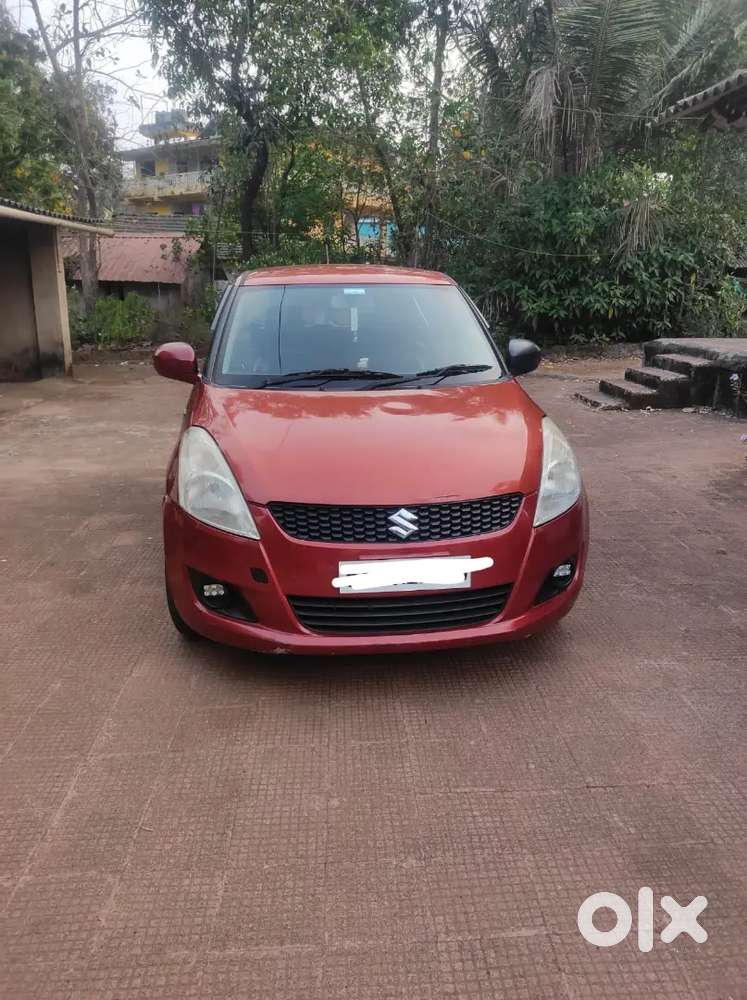 Well Maintained Swift With Alloy Wheels