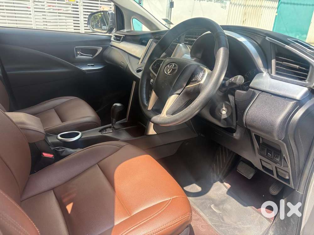 Toyota Innova Crysta 2.8 Gx At, 2017, Diesel