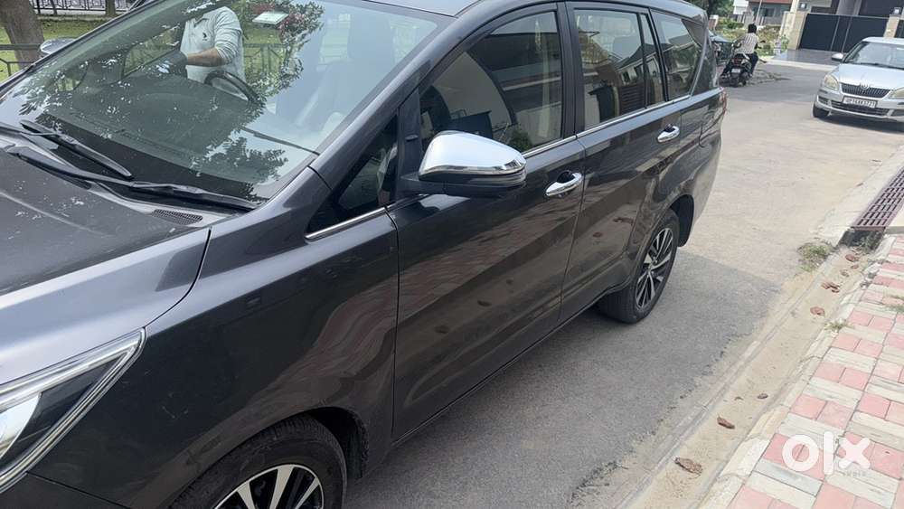 Toyota Innova Crysta 2021