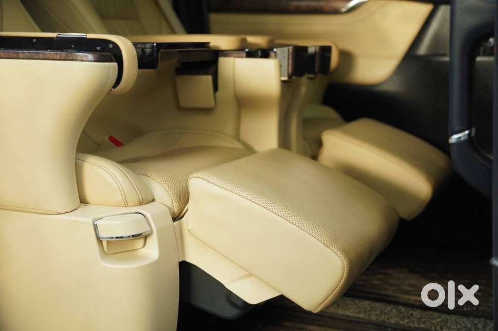 Toyota Vellfire 2.5 Hybrid, 2022, Petrol