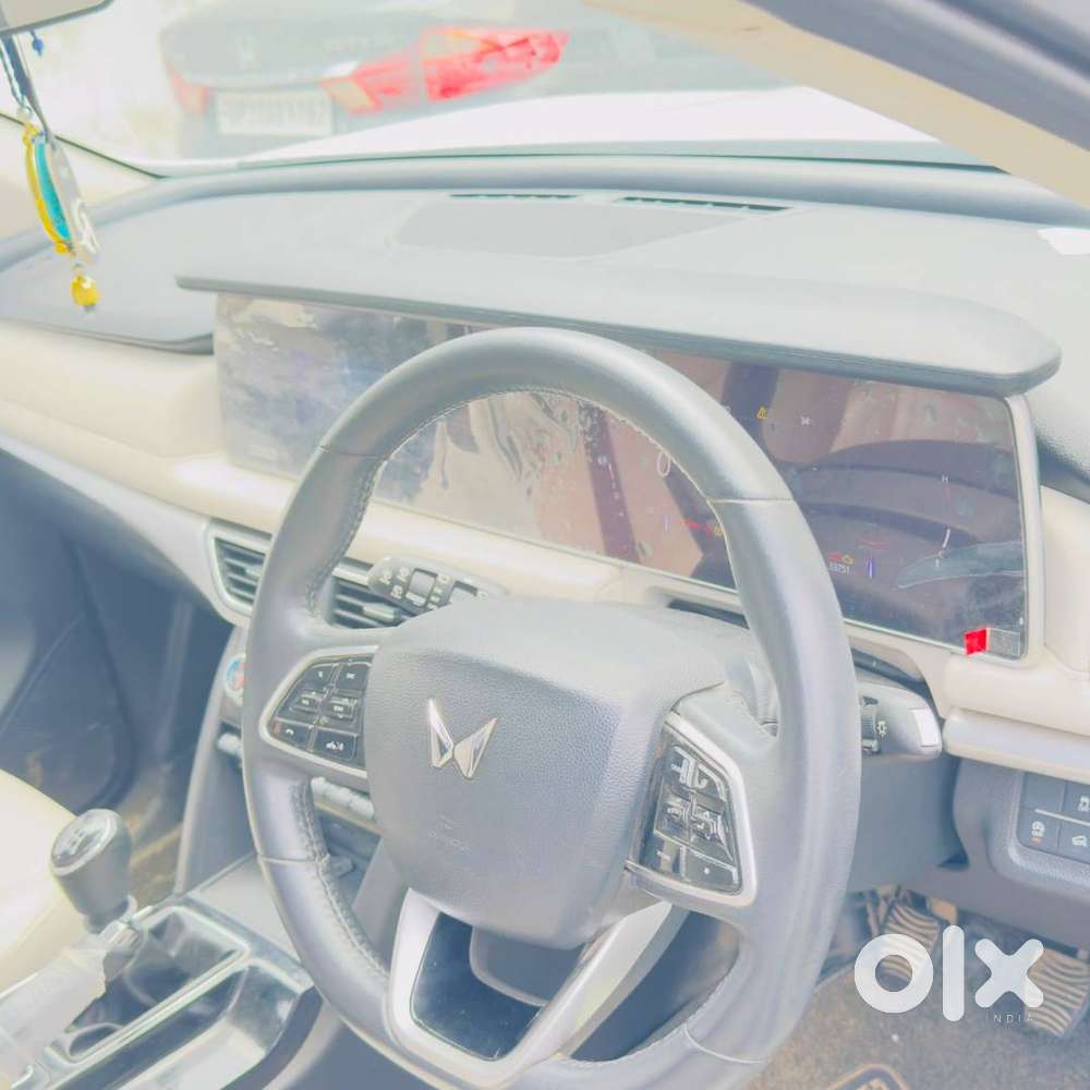 2022 Mahindra Xuv700 Ax7 Mt Petrol  33,000 Km  Excellent Condition
