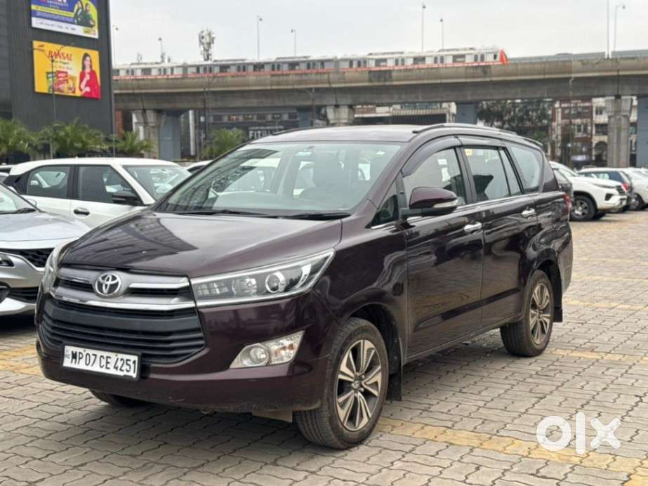 Toyota Innova Crysta 2.4 Vx Mt, 2016, Diesel