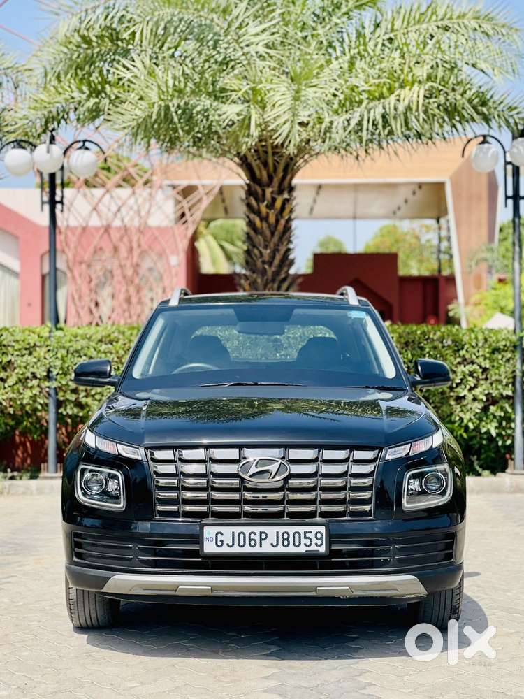 Hyundai Venue 1.2 S (o), 2022, Petrol