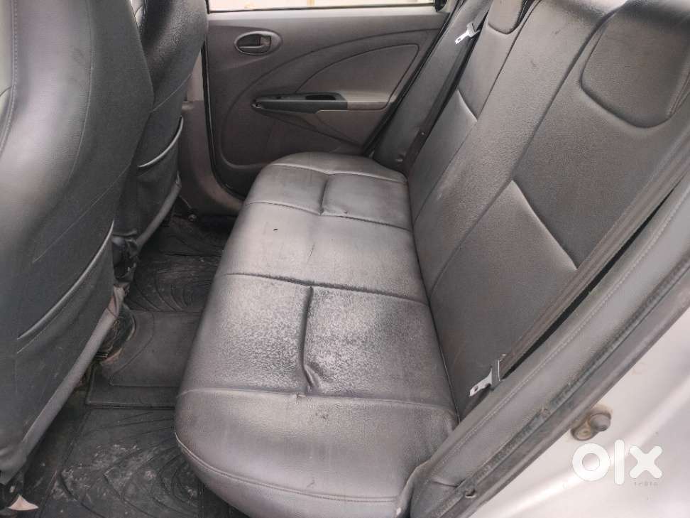 Toyota Etios V, 2011, Petrol