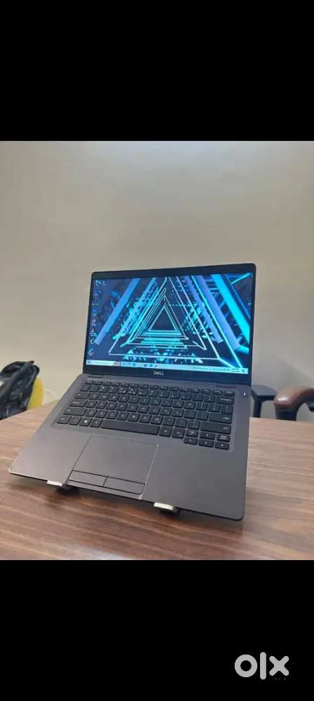 Dell 5300 8gb ddr4 ram 256gb ssd