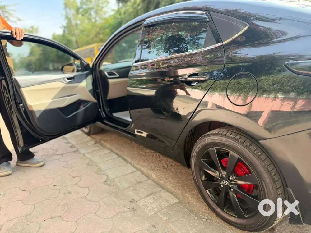 Hyundai Verna Black Colour Customized